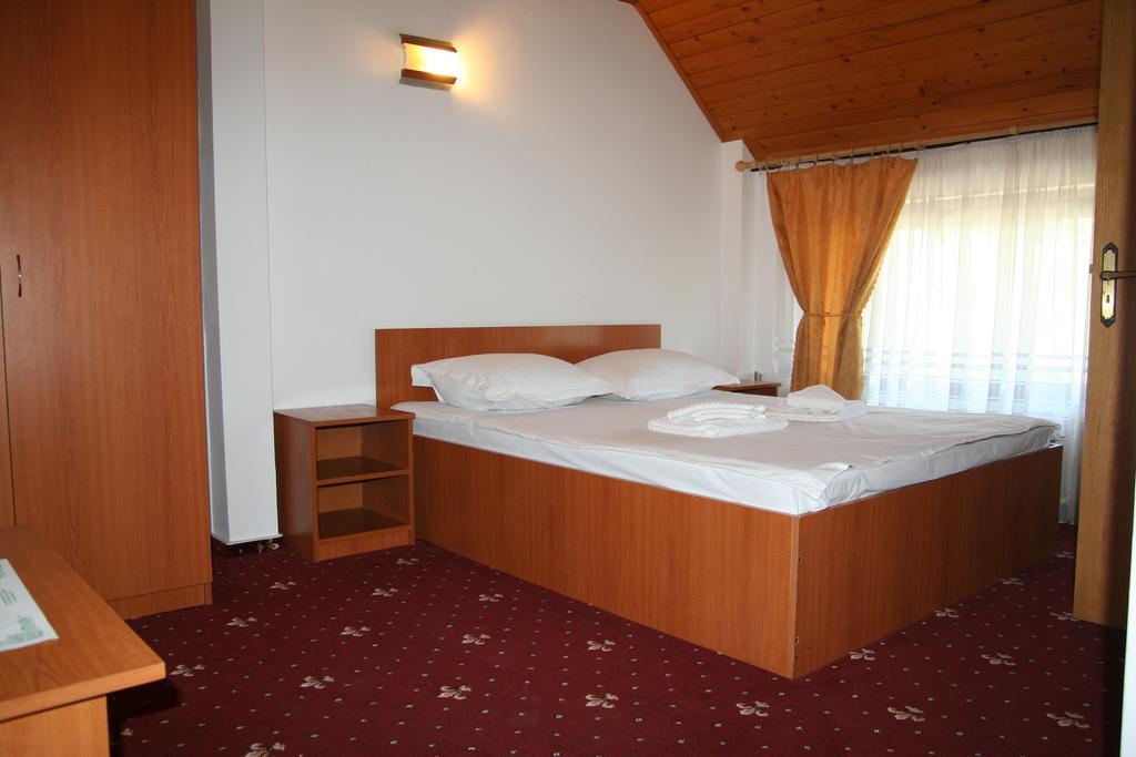 Râmnicu Vâlcea Motel Casa Olteneasca חדר תמונה